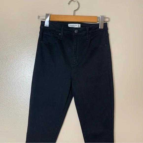 Abercrombie & Fitch Women's High Rise Jeans - Black - Picture 2 of 8